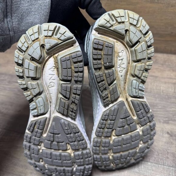 Brooks Ghost 10 Grey Athletic Shoes Women's Size 11 - Picture 4 of 7